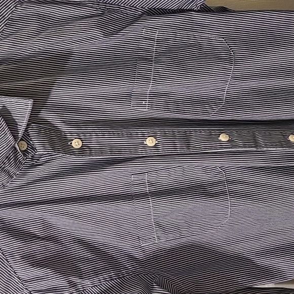 Small Men's buttonup - Picture 2 of 2